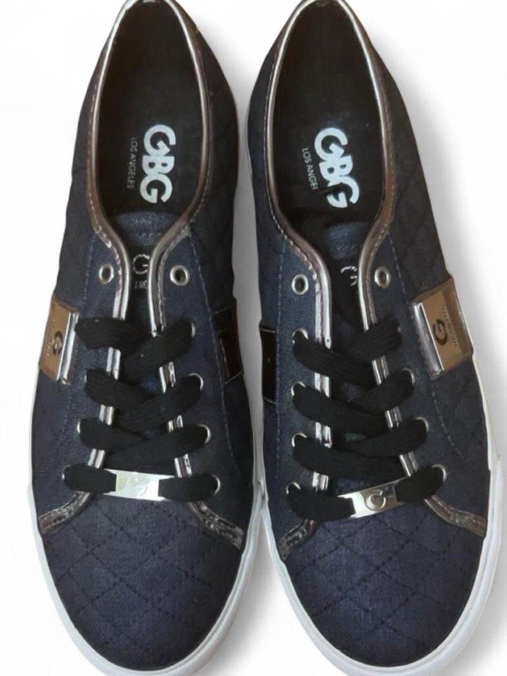 GBG Guess Quilted Blue Sneakers w/ Silver Accents Women’s Size 10